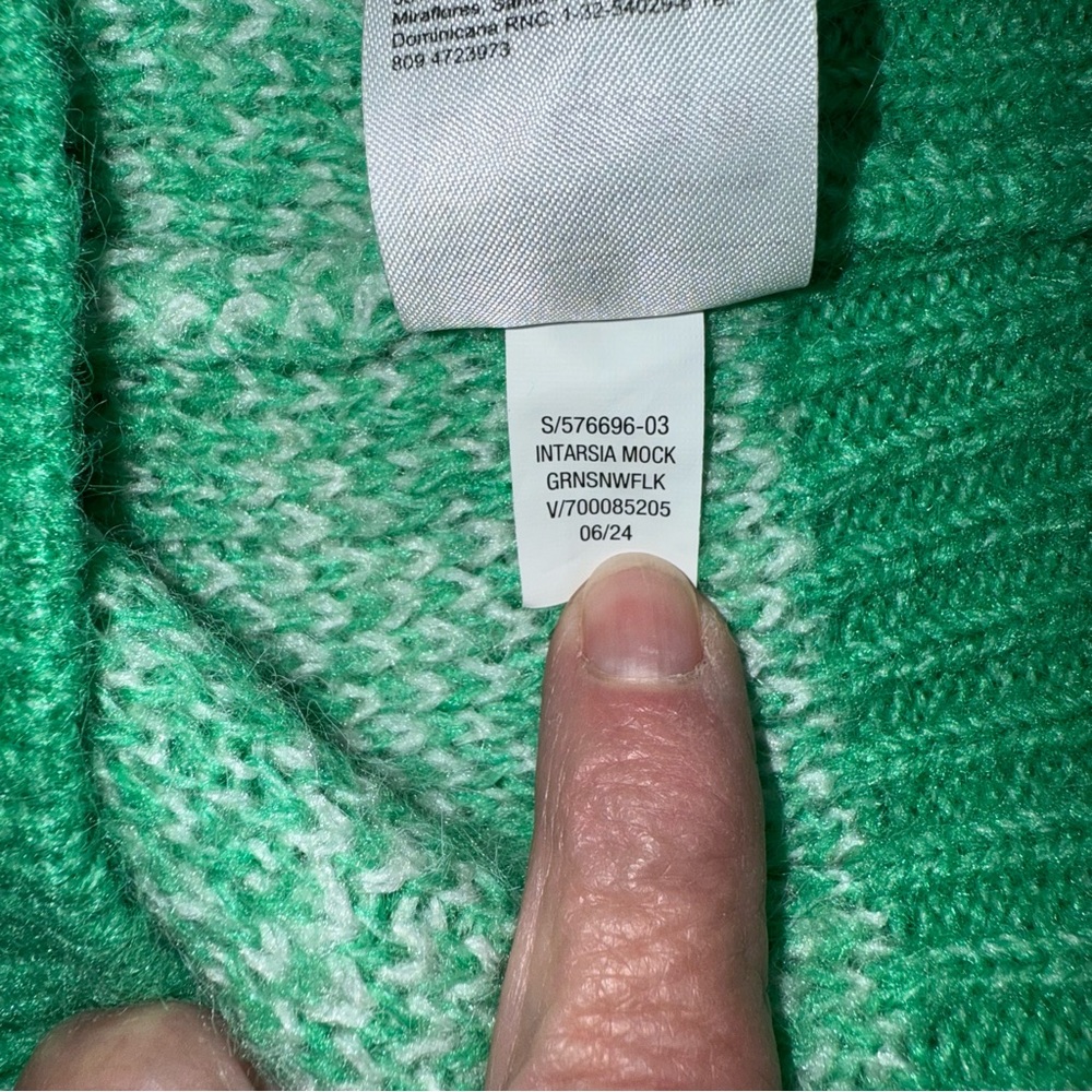 Old Navy Women's Green Snowflake Fair Isle Knit Sweater Sz L Holiday - Picture 10 of 10